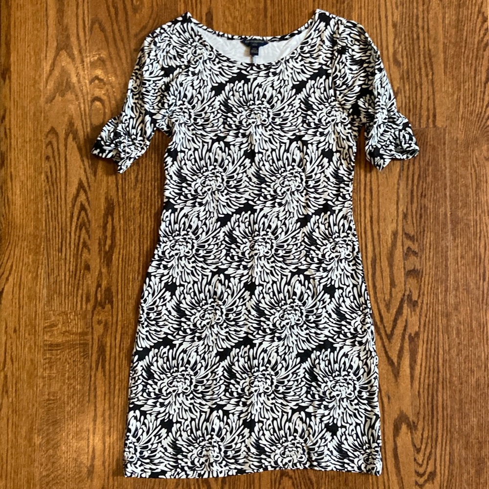 Banana Republic petite jersey short sleeve fitted  dress